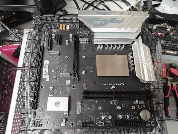 13900KF 装机手记:把火龙关进水冷里