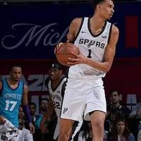 511万刀！一张没签名的NBA卡，凭什么刷新历史纪录？