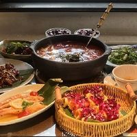 情侣约会丽江本地菜推荐：这4家氛围感拉满