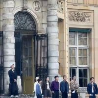 龚俊缺席《地球超新鲜》法国录制，孙红雷刘宇宁等七人隔空喊话寻人，互动笑翻网友