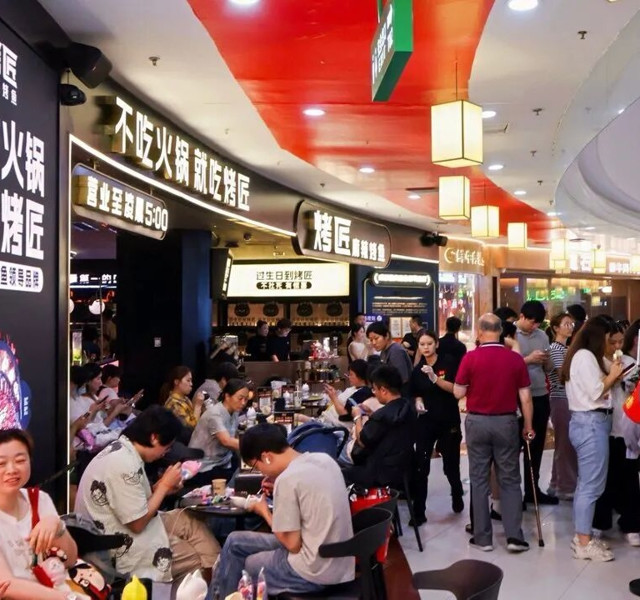 排队6小时、65%活不过8个月：网红餐厅的钱包收割术