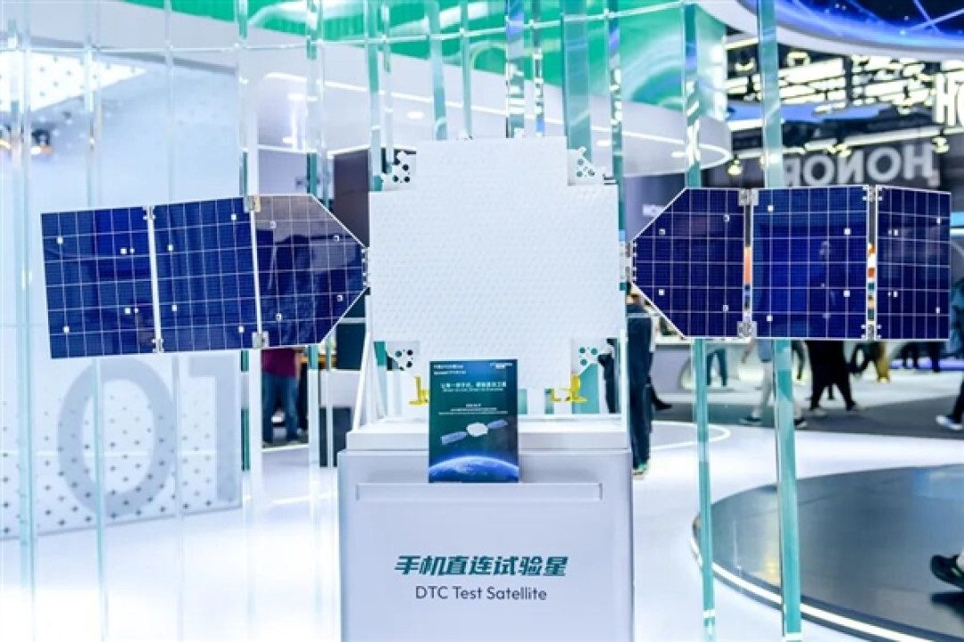 千帆星座卫星终端产品首次亮相:让普通手机可直连卫星通话