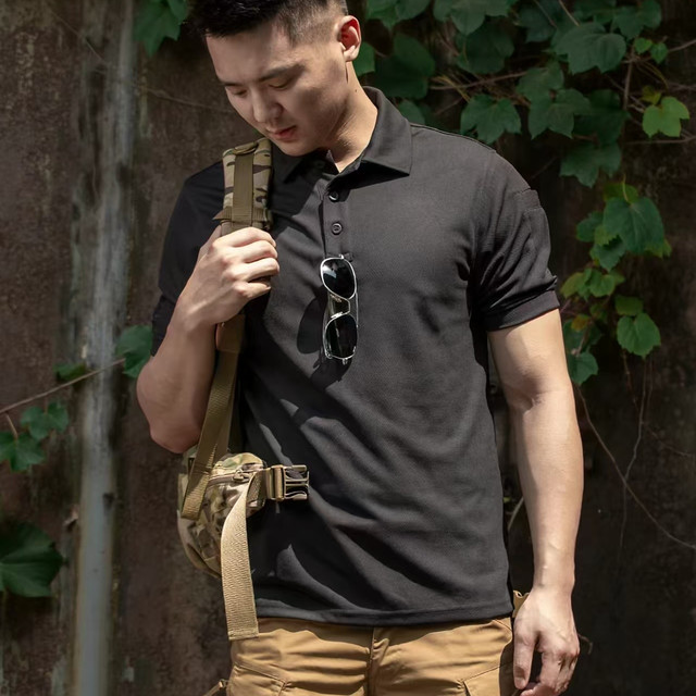 男生夏日穿搭好物✨一件机能速干Polo，兼顾体面与清爽🫧