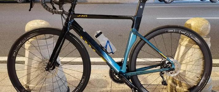 11速换12速！禧玛诺105两代套件真实对比，升级值不值？