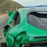 两次事故小米YU7都起火了，人却没事？拆开看看这车安全设计到底什么水平