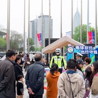 苏超安保AI天团上线：机器狗爬楼无人机巡逻，球迷直呼太科幻