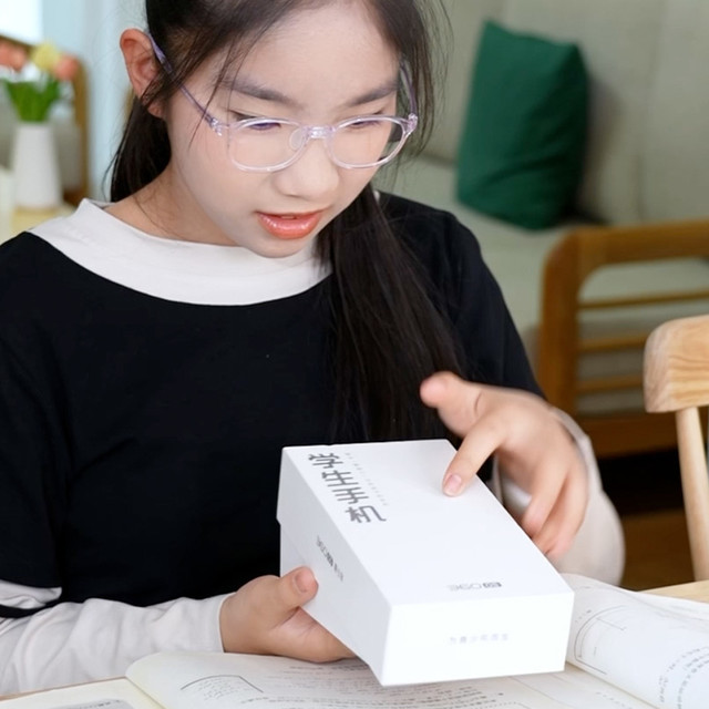 预算千元给青少年购机，普通手机与管控机型怎么选更合适