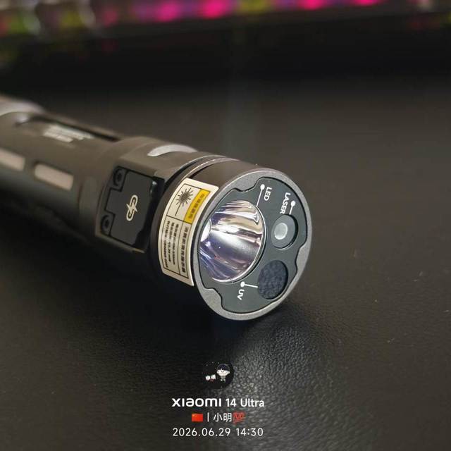 LOOP SK06多光源EDC手电筒到手试玩：小身材，大乾坤