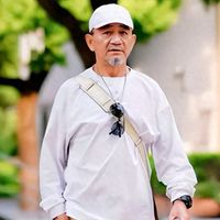 到了六七十岁以后，学爷爷们这样打扮：不穿老头衫，要佩戴帽子！