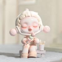 79万套！泡泡玛特SKULLPANDA靠什么横扫盲盒界？闭眼设计+治愈风绝了
