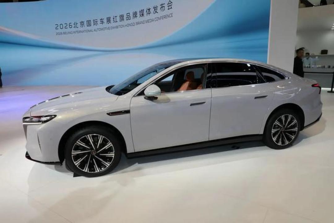 红旗H7换代回归!溜背造型大变样,全系搭载1.5T插电混动