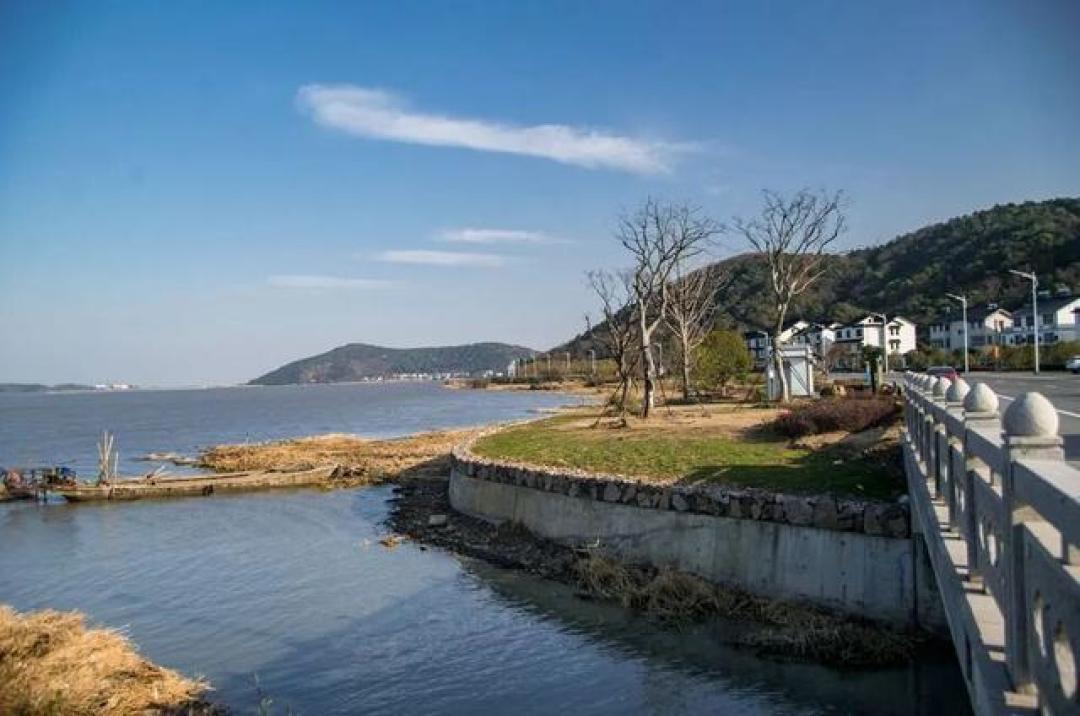 把时间调慢，去苏州西山岛看湖、住民宿、等一场橘子海日落