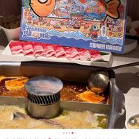 海底捞“补鱼”到底有多火?22万人在画,有人用火锅底料画鱼获赞1.6万