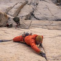 户外老粉实测对比：85g的Houdini与始祖鸟谁更值得买