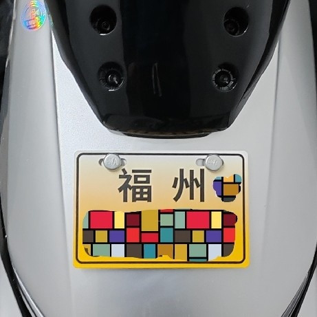 五星电摩X9和朴朴超市送货选手PK拿下一血，略胜一筹