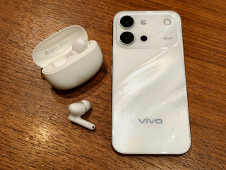 双白高颜值vivo TWS 5i与vivo S60元气版