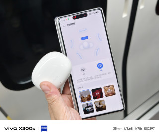 vivo TWS 5i搭配vivo X Fold5，日常通勤高性价比耳机