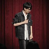 笑点是定时炸弹：深度拆解脱口秀的铺垫、转折与爆点实战全流程