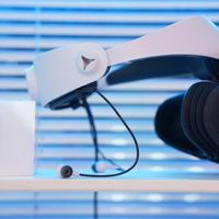 PS VR2 vs Quest 3深度对比：谁是2024头显王者？生态差异决定选择