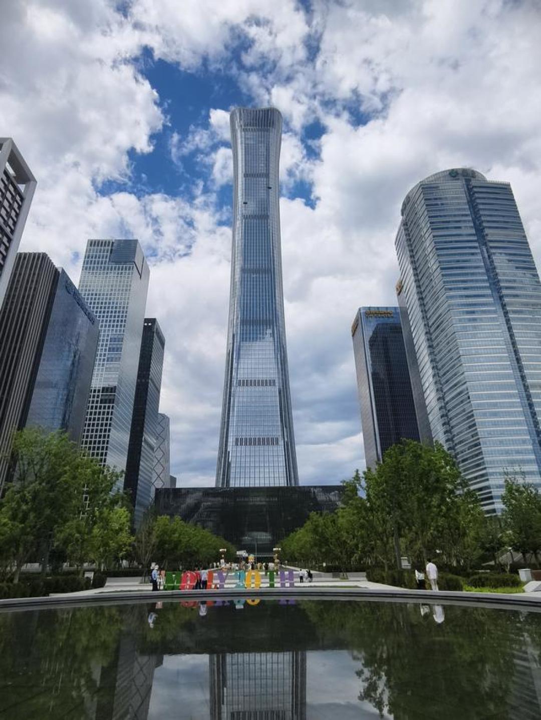 探秘北京国贸网红机位,教你拍出刷爆朋友圈的颠倒世界