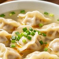 伏天包饺子选对馅，丝瓜馅调馅不出水，鲜香解腻好消化