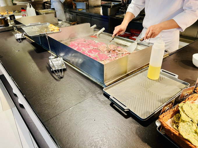 聚会餐饮