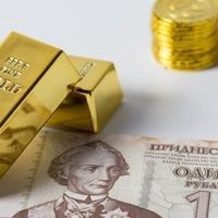 金价单日涨30元/克！品牌金饰逼近1270，入手前必看这3点省钱避坑指南