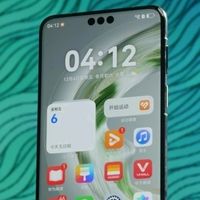 华为现在半价清仓的一款手机，从8499元跌至4298元，16GB+512GB