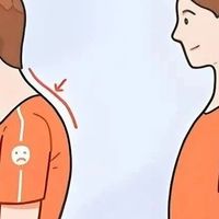 低头看手机脖子承重27公斤？3个动作自救脖子前倾，脖子越往前越要小心
