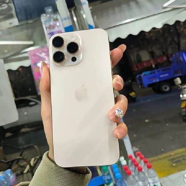 3500元买旗舰，用一年后卖出，iPhone保值率真的碾压安卓吗？