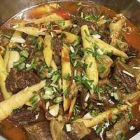 牛肉炖笋香不香，关键在红油！多做一步汤浓肉软烂