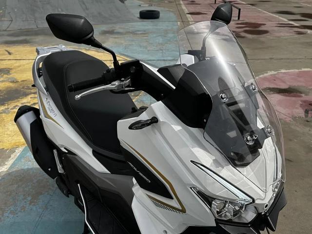 大阳ADV250比无极贵2000块，值吗？