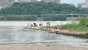 野钓常备饵料红虫风暴到底值不值？400g包装7元到13元，钓友实拍价格清单