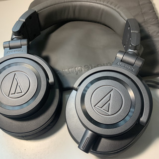 M50x有线vs无线版:多花几百块,音质差多少?便携强在哪?