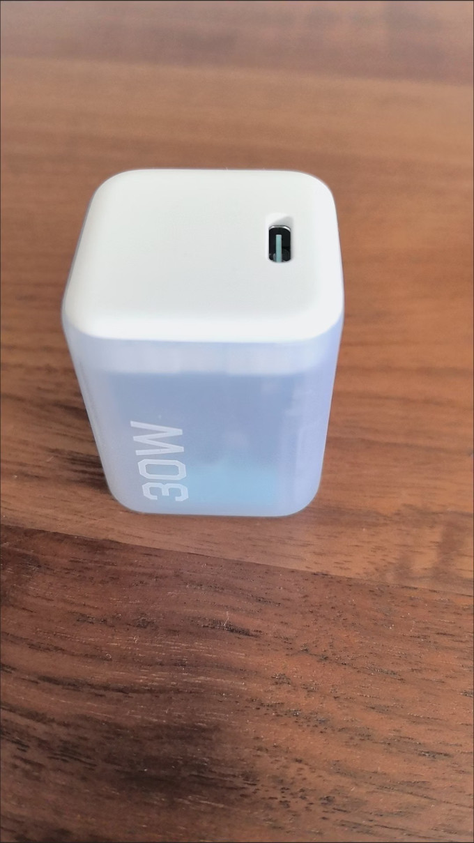 酷态科充电器