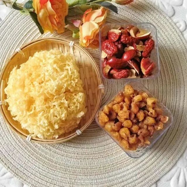 熬夜脸黄、手脚冰凉？红枣桂圆银耳汤气血双补不燥，一周2-3次喝出好气色