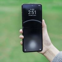 华为Pocket 2上手：折痕消失了？这四大升级让我放弃了直板旗舰