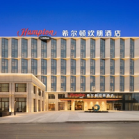 商务酒店也能微度假？希尔顿欢朋5.0实测：选店比选品牌重要