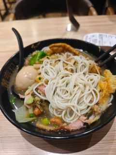 813亿！螺蛳粉超越沙县兰州拉面成为粉面霸主，行业大洗牌开始