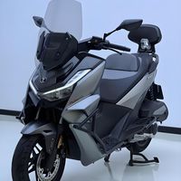 150cc水冷踏板买谁更值？无极SR150GT Pro对比豪爵UHR150，摩友最关心的细节都测了