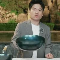 董宇辉直播间演示煎牛排翻车，油烟呛人被逼停：质量不行坚决不卖，不能让大家钱花不值