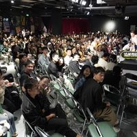 海外华人打飞的回国，就为听一场方言脱口秀