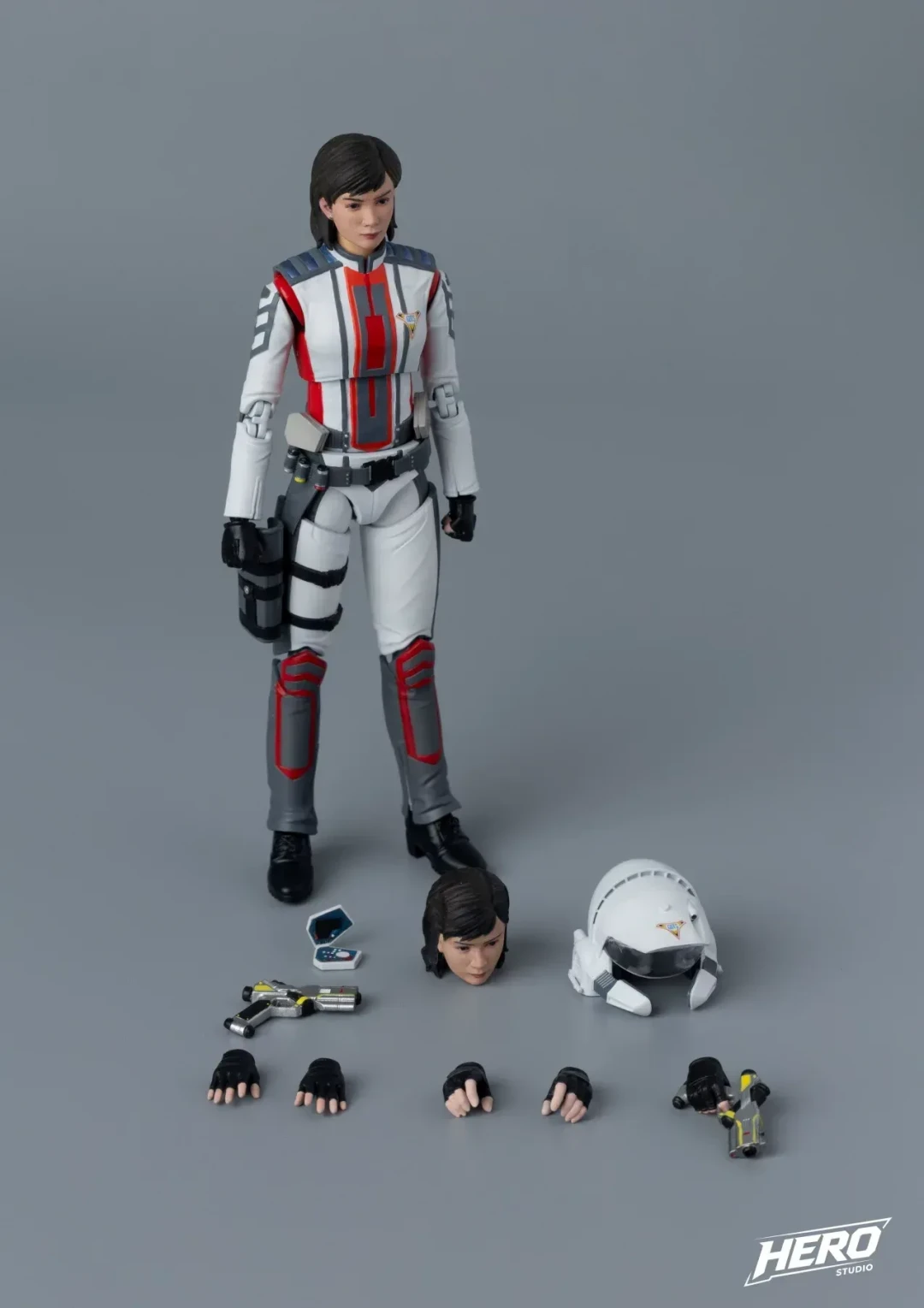Hero Toys 1/12 娜娜队员 可动人偶