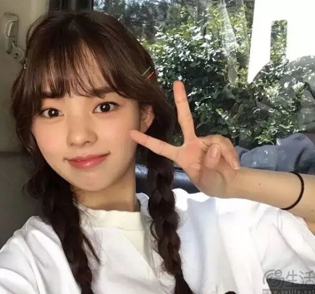 为了证明自己是人，大家以后要对着摄像头挥手