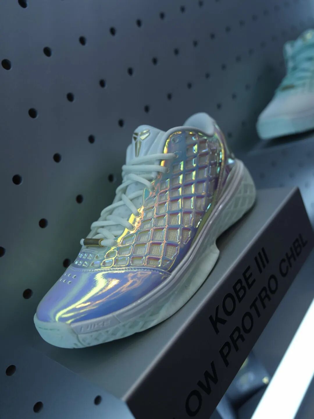 资讯 | NIKE发力了？耐高期间多款新品NIKE球鞋来袭！