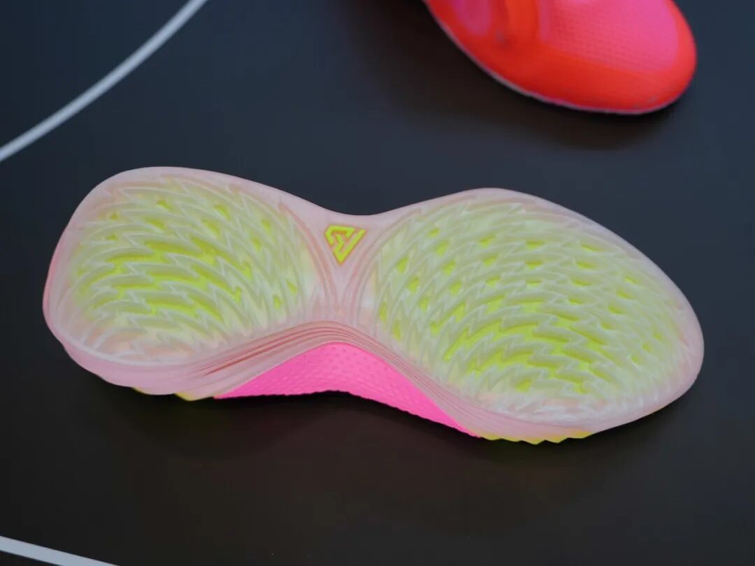 资讯 | NIKE发力了？耐高期间多款新品NIKE球鞋来袭！