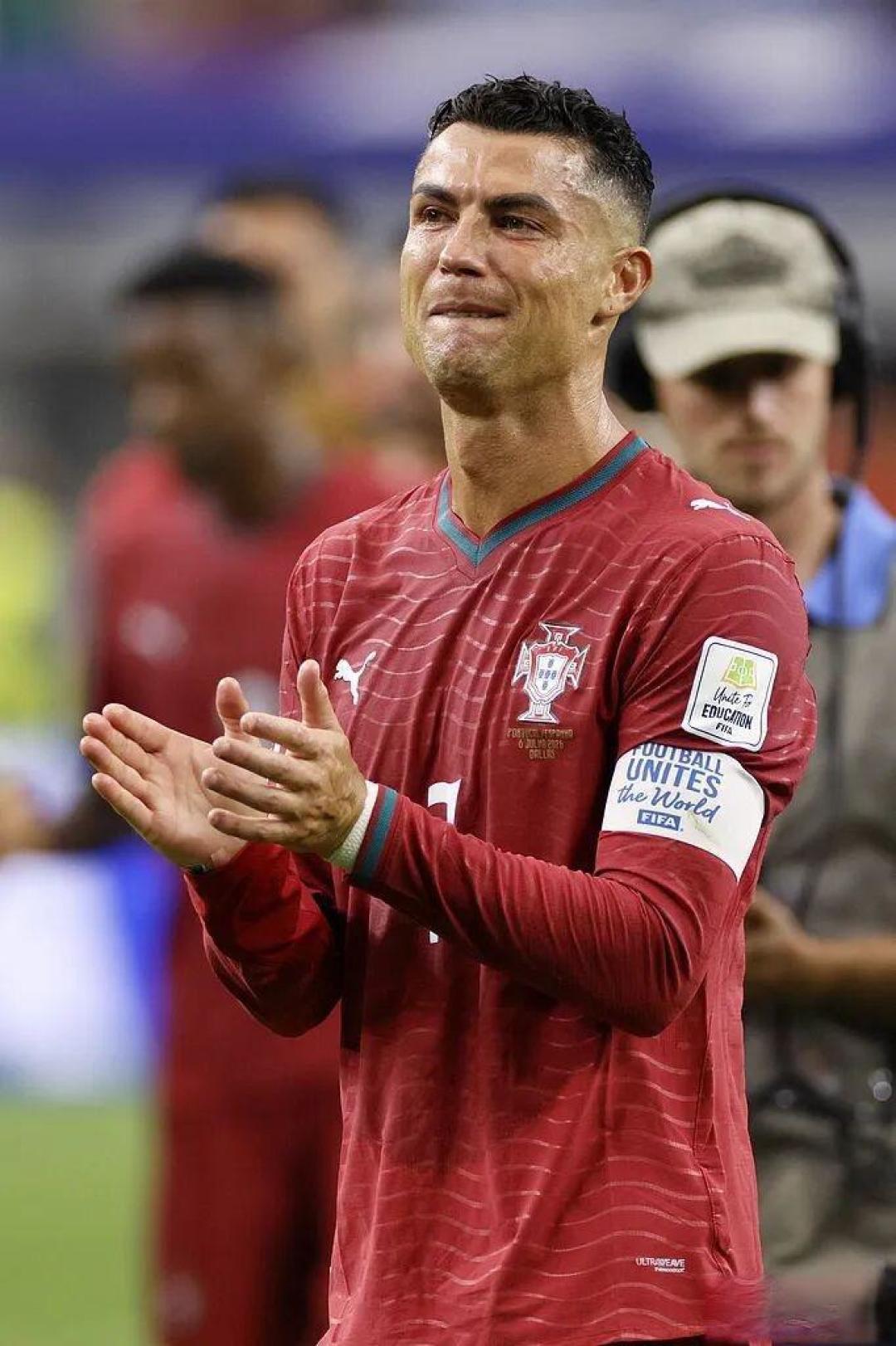 C罗泪别世界杯：征程结束了，我为葡萄牙赢得三座冠军