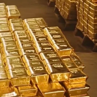 金价大跌！年初抢黄金的人亏麻了，普通人千万别“盲目抄底”