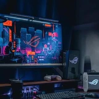 4万的迷你主机塞进RTX 5090！性能炸裂，但劝你先看这3点