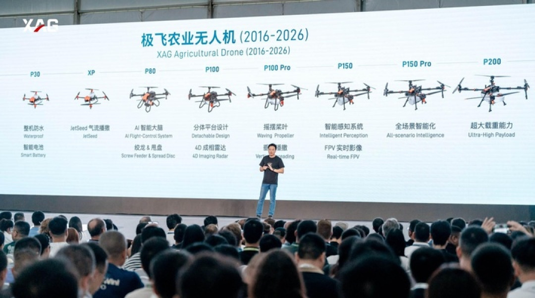 极飞发布了空中及地面农业机器人，打农药这事儿基本不需要人力参与了